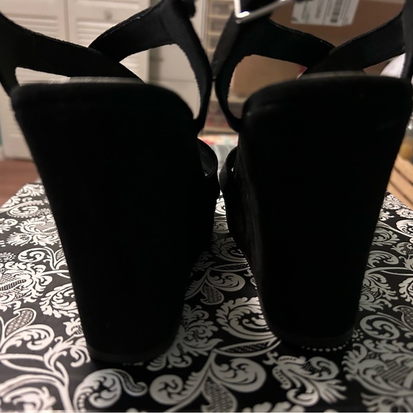 Black suede open toe wedges - Picture 5 of 6